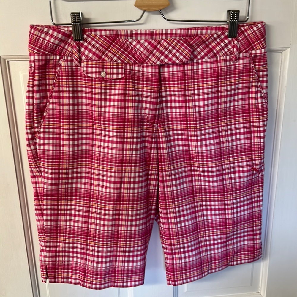Puma Women’s golf shorts size 10